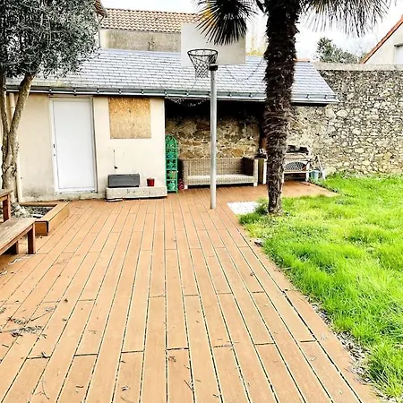 Maison Du Bois Hardy 10pers/jardin/parking 別荘 ナント